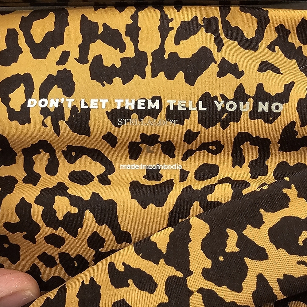 Leopard Print Leggings - Picture 2 of 3